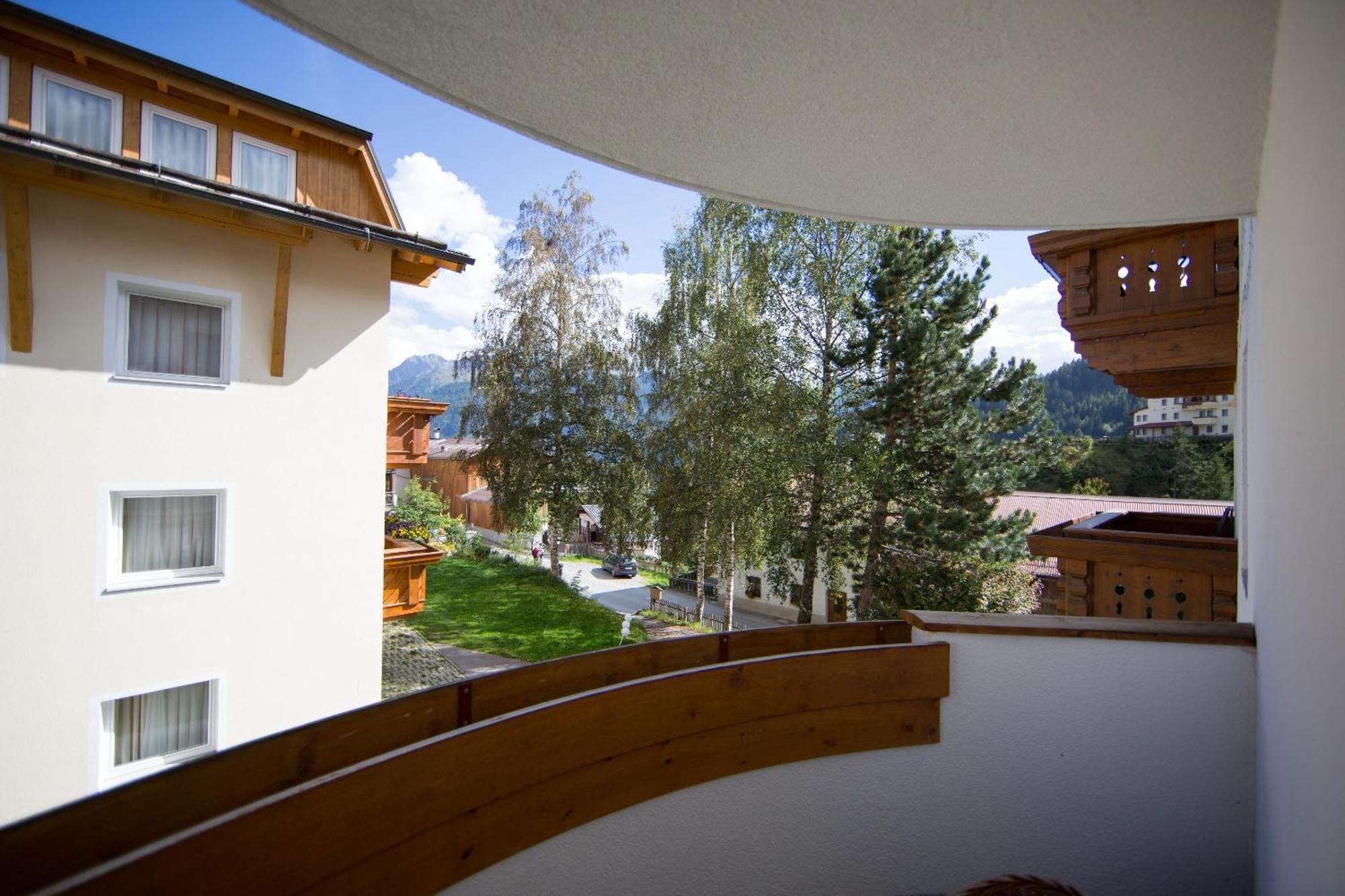 Pension Alpenrose แซร์เฟาส์ ห้อง รูปภาพ