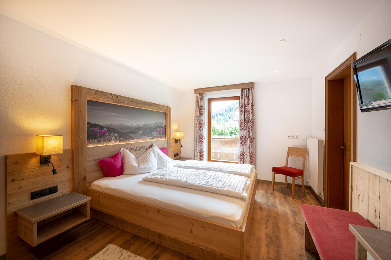 Pension Alpenrose แซร์เฟาส์ ภายนอก รูปภาพ
